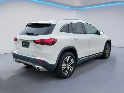Used 2025 Mercedes-Benz GLA 250 4MATIC image 4