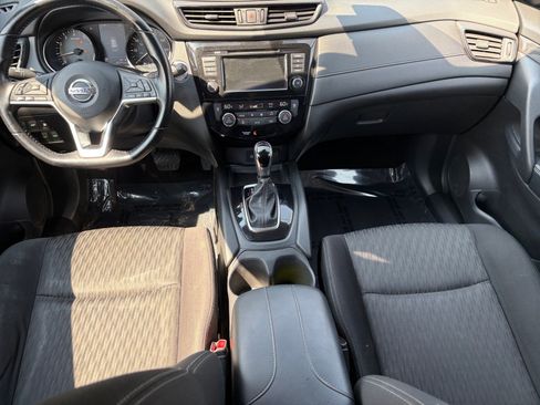 Used 2020 Nissan Rogue SV AWD/4WD image 24