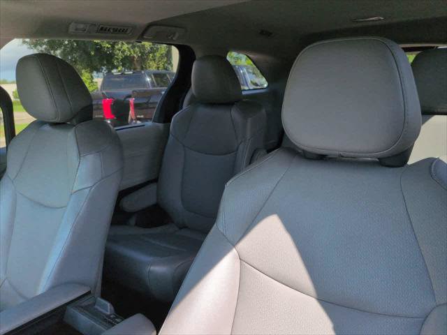 Certified 2021 Toyota Sienna XLE FWD image 8