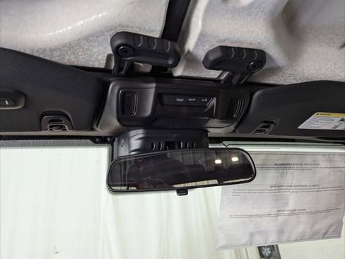 New 2025 Jeep Gladiator Sport image 42