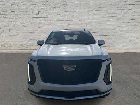 New 2025 Cadillac Escalade Sport Platinum w/ LPO, Floor Liner Package image 8