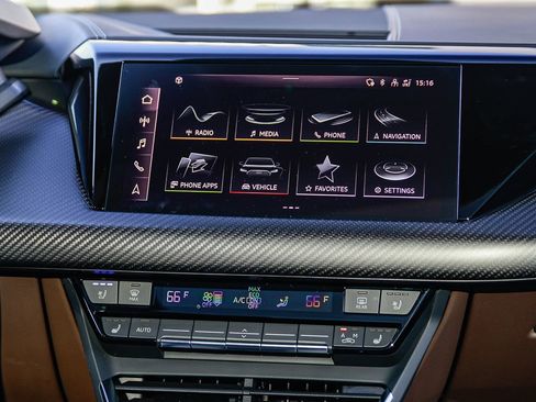 Used 2023 Audi e-tron GT Prestige image 13