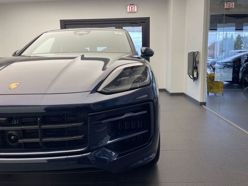 New 2026 Porsche Cayenne AWD/4WD image 22