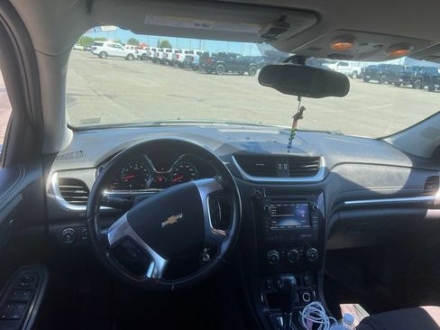 Used 2016 Chevrolet Traverse LT w/ Style and Technology Package AWD/4WD image 7