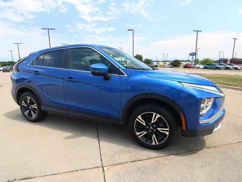 Used 2024 Mitsubishi Eclipse Cross SE AWD/4WD image 3