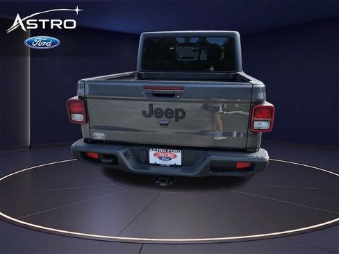 Used 2024 Jeep Gladiator Sport AWD/4WD image 4
