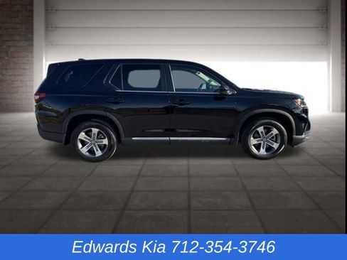 Used 2023 Honda Pilot EX-L image 3