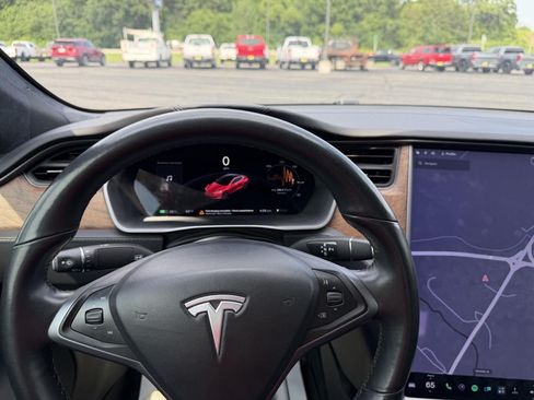 Used 2019 Tesla Model S Long Range AWD/4WD image 16