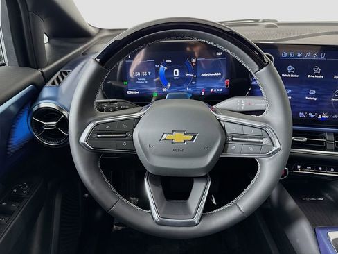 New 2026 Chevrolet Equinox EV LT image 11