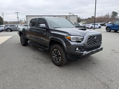 Used 2023 Toyota Tacoma TRD Sport image 9