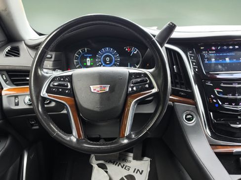 Used 2020 Cadillac Escalade ESV Premium Luxury w/ Escalade Sport Edition AWD/4WD image 9