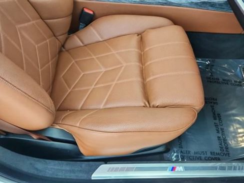 Used 2023 BMW 740i w/ Executive Package image 23