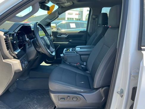 Used 2023 Chevrolet Silverado 1500 RST AWD/4WD image 4