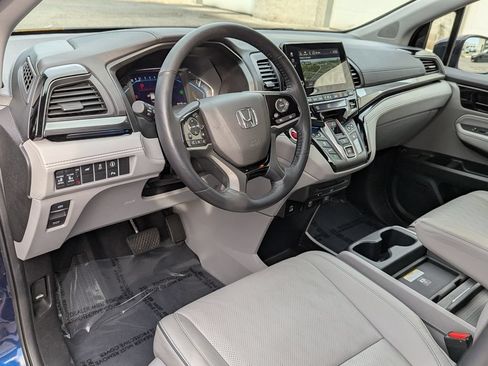 Used 2023 Honda Odyssey Elite image 18