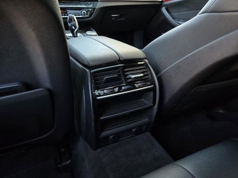 Used 2018 BMW 530i w/ Premium Package image 13