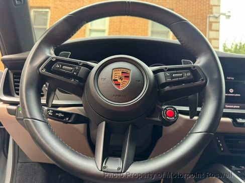 Used 2025 Porsche 911 Carrera RWD image 24