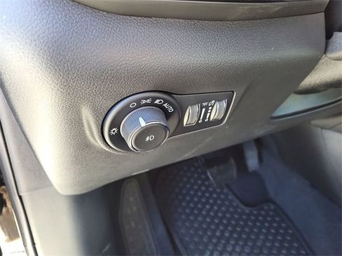 New 2026 Jeep Compass Latitude image 14