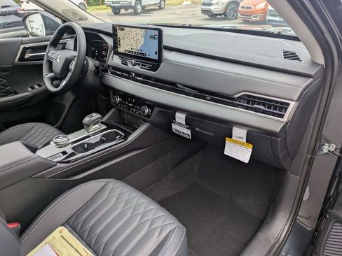 New 2025 Mitsubishi Outlander SEL image 35