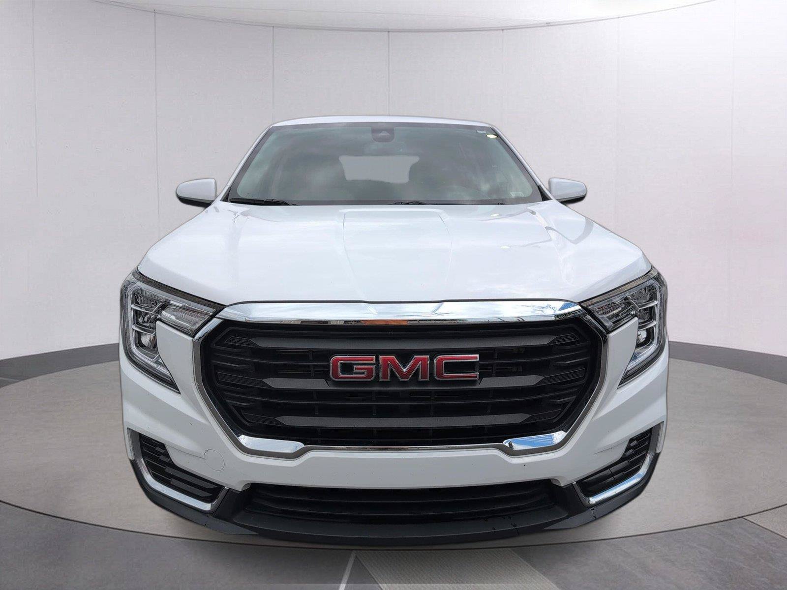 Certified 2024 GMC Terrain SLE FWD image 10