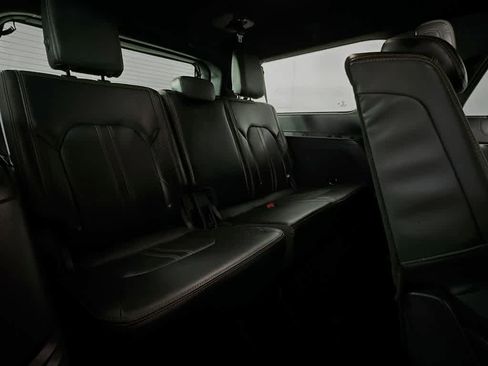 Used 2022 Ford Expedition Max Platinum AWD/4WD image 32