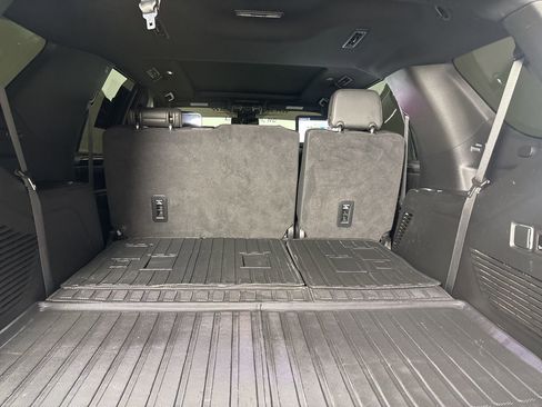 Used 2024 Chevrolet Tahoe RST w/ Luxury Package AWD/4WD image 26