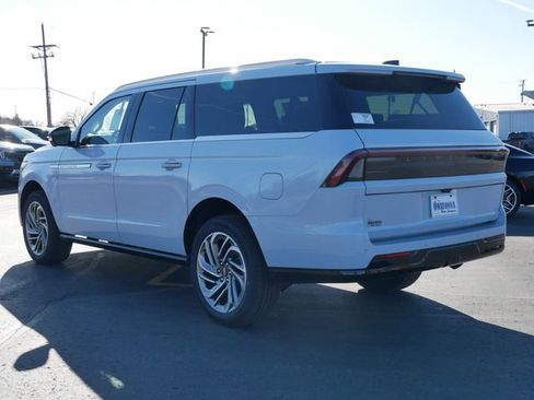 New 2026 Lincoln Navigator L Reserve AWD/4WD image 5