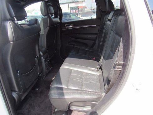 Used 2016 Jeep Grand Cherokee Limited image 24