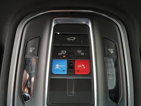 Used 2025 Jeep Grand Cherokee Laredo w/ Luxury Tech Group I AWD/4WD image 33