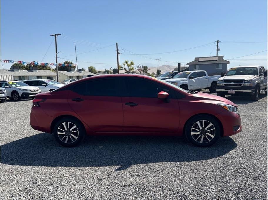 Used 2024 Nissan Versa SV FWD image 4