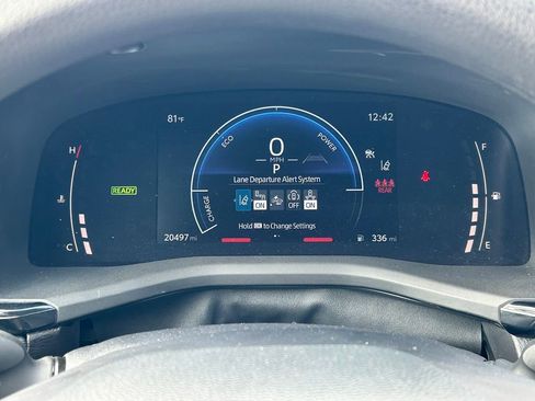 Used 2025 Toyota Camry LE FWD image 32