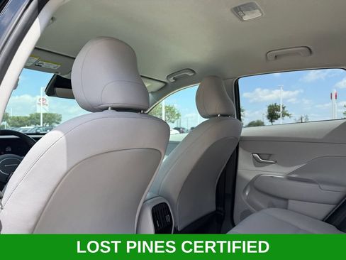 Used 2025 Hyundai Kona SEL FWD image 20