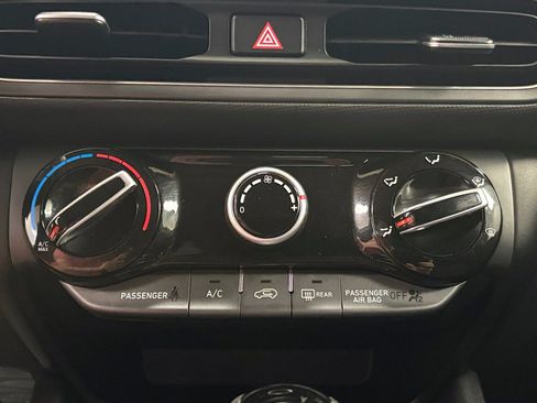 Used 2023 Hyundai Kona SEL AWD/4WD image 26