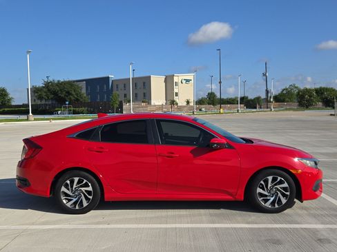 Used 2017 Honda Civic EX image 2