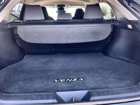 Used 2021 Toyota Venza LE w/ Carpet Mat Package (TMS) image 20
