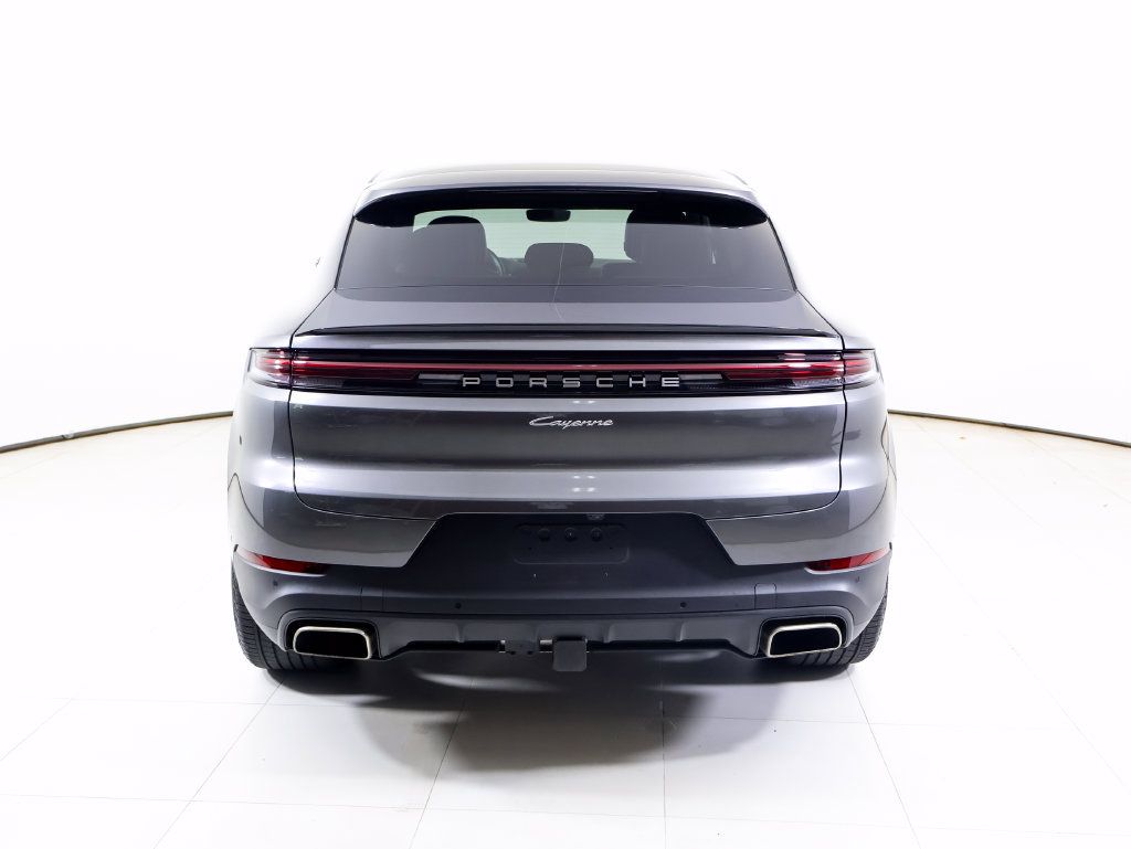 Certified 2024 Porsche Cayenne Coupe AWD/4WD image 40