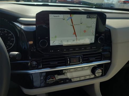 New 2025 Nissan Pathfinder SL w/ Cargo Package image 17