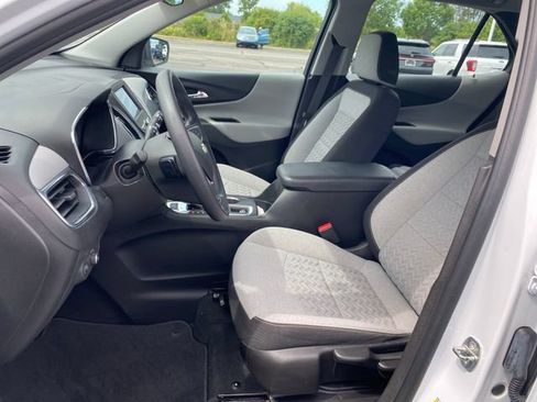 Used 2022 Chevrolet Equinox LS w/ Driver Confidence II Package AWD/4WD image 15