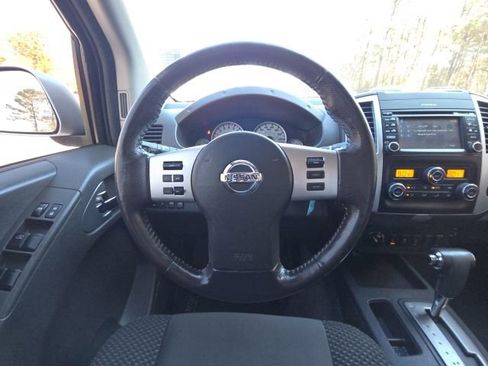 Used 2018 Nissan Frontier PRO-4X image 24