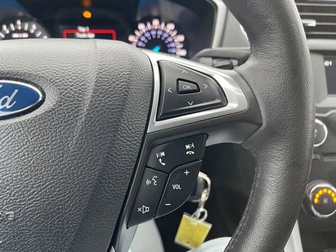 Used 2015 Ford Fusion SE w/ Equipment Group 201A image 25