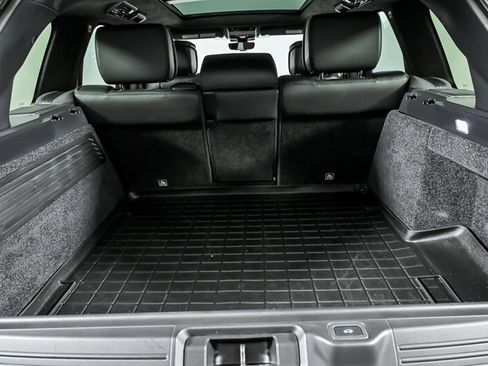 Used 2020 Land Rover Range Rover HSE image 13