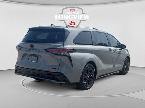 Used 2026 Toyota Sienna XSE FWD image 5