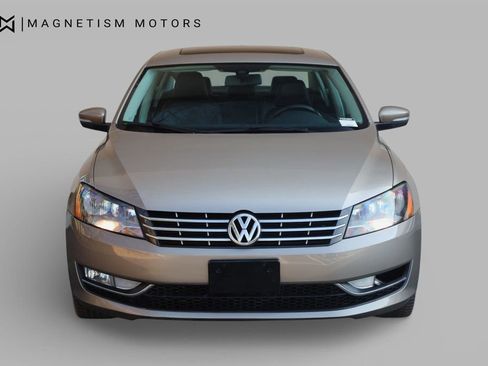 Used 2015 Volkswagen Passat TDI SE image 4