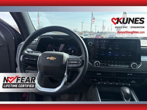 Used 2024 Chevrolet Colorado LT w/ LT Convenience Package II image 38