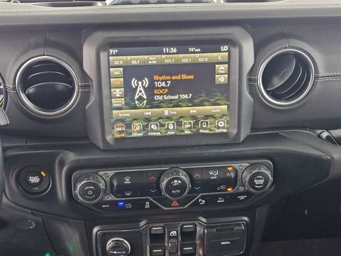 Used 2021 Jeep Wrangler Unlimited Sahara w/ Safety Group image 25