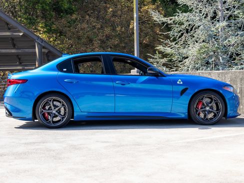 Used 2022 Alfa Romeo Giulia Quadrifoglio w/ Active Assist Plus Package RWD image 12