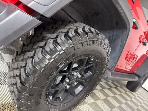 Used 2025 Jeep Wrangler Willys image 33