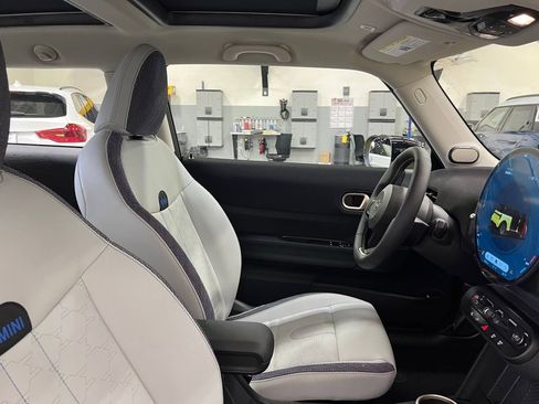 Certified 2025 MINI Cooper 2-Door Hardtop image 24