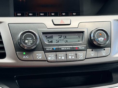 Used 2015 Honda Odyssey LX image 39