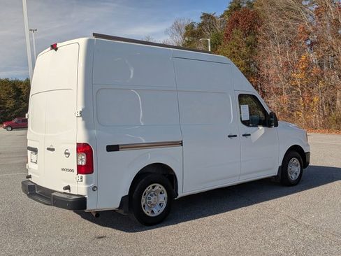 Used 2018 Nissan NV 2500 SV image 4