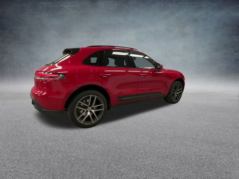 Used 2022 Porsche Macan image 24